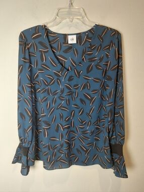 Cabi Shadow Leaf Long Sleeve Blouse Size Small NWOT